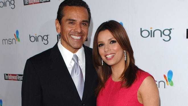 EVA LONGORIA AND MAYOR.jpg